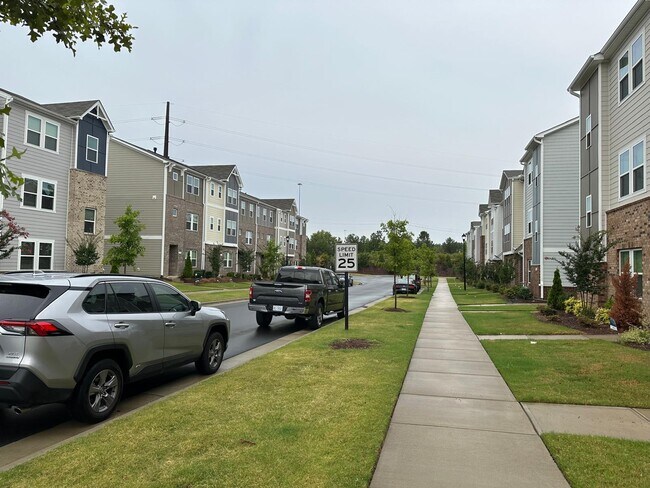 Building Photo - 1528 Kiln Ct