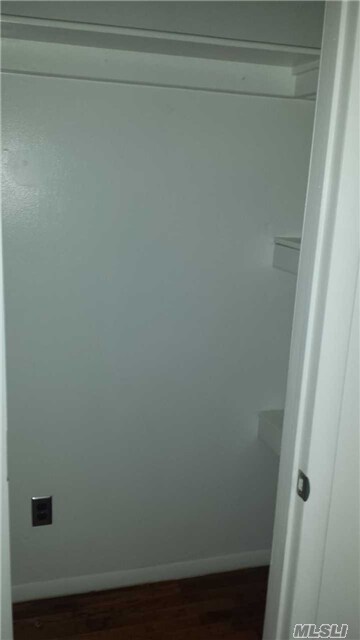 Foto del edificio - 86-12 58th Ave