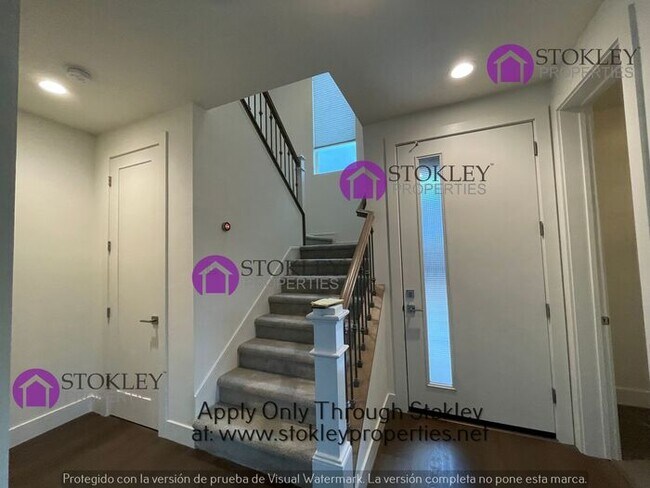 Foto del edificio - 3184 Manor Ave