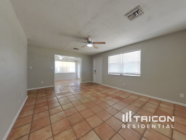 Foto del edificio - 4006 Winthrop St