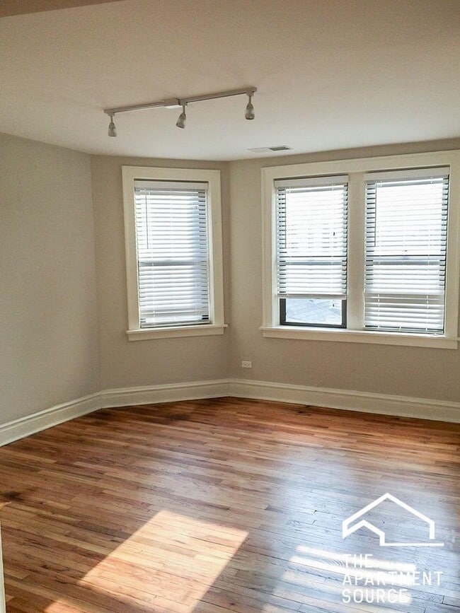 Foto del edificio - 2231 W Wilson Ave