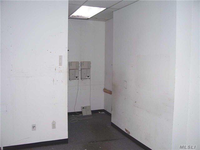 Building Photo - 207 Broadway