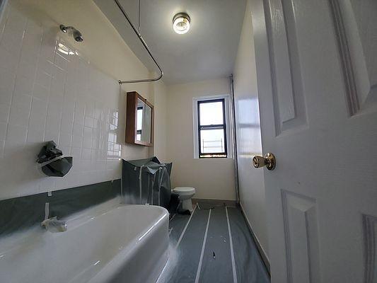 Building Photo - 1 bedroom in BRONX NY 10463