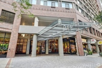 Building Photo - 211 E Ohio St