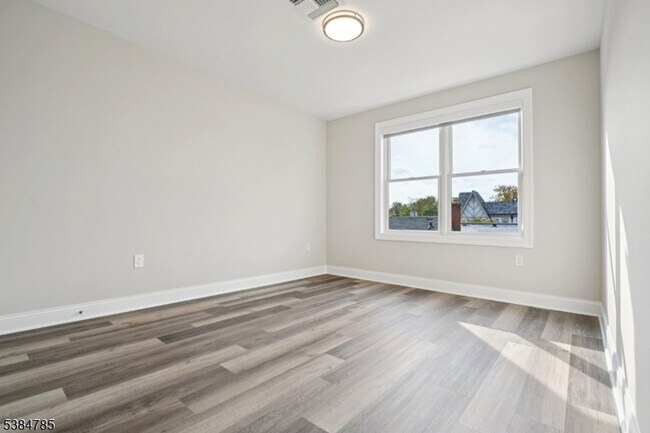 Foto del edificio - 246 Main St