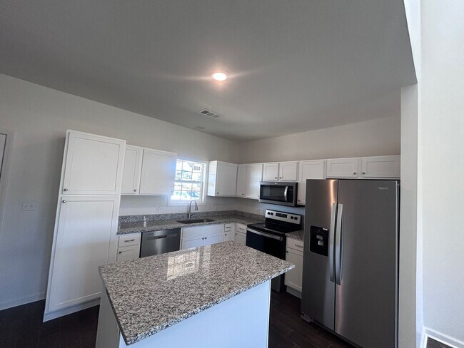 Building Photo - 4804 Antosh Cir