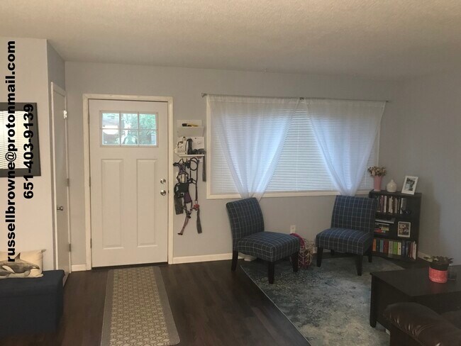 Building Photo - 2131 Cedar Ln