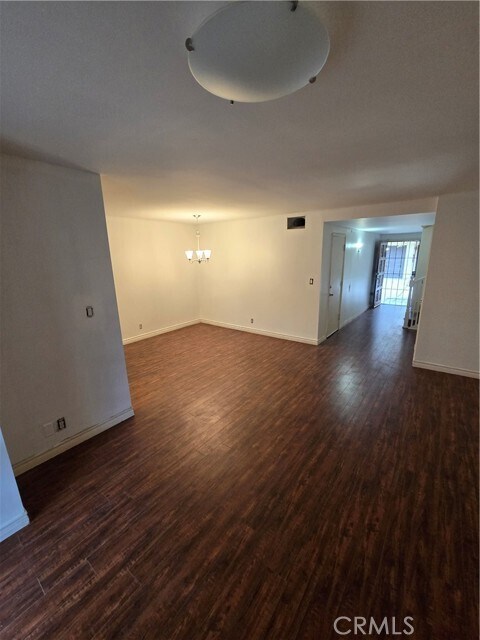 Building Photo - 509 N Sierra Vista St