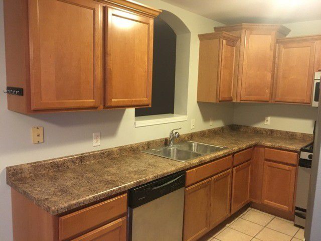 Foto del edificio - 233 W Klein Ave