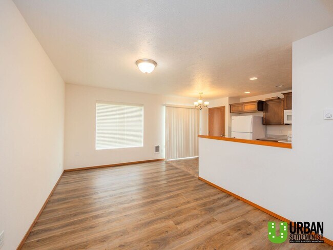 Foto del edificio - 9705 E 4th Ave