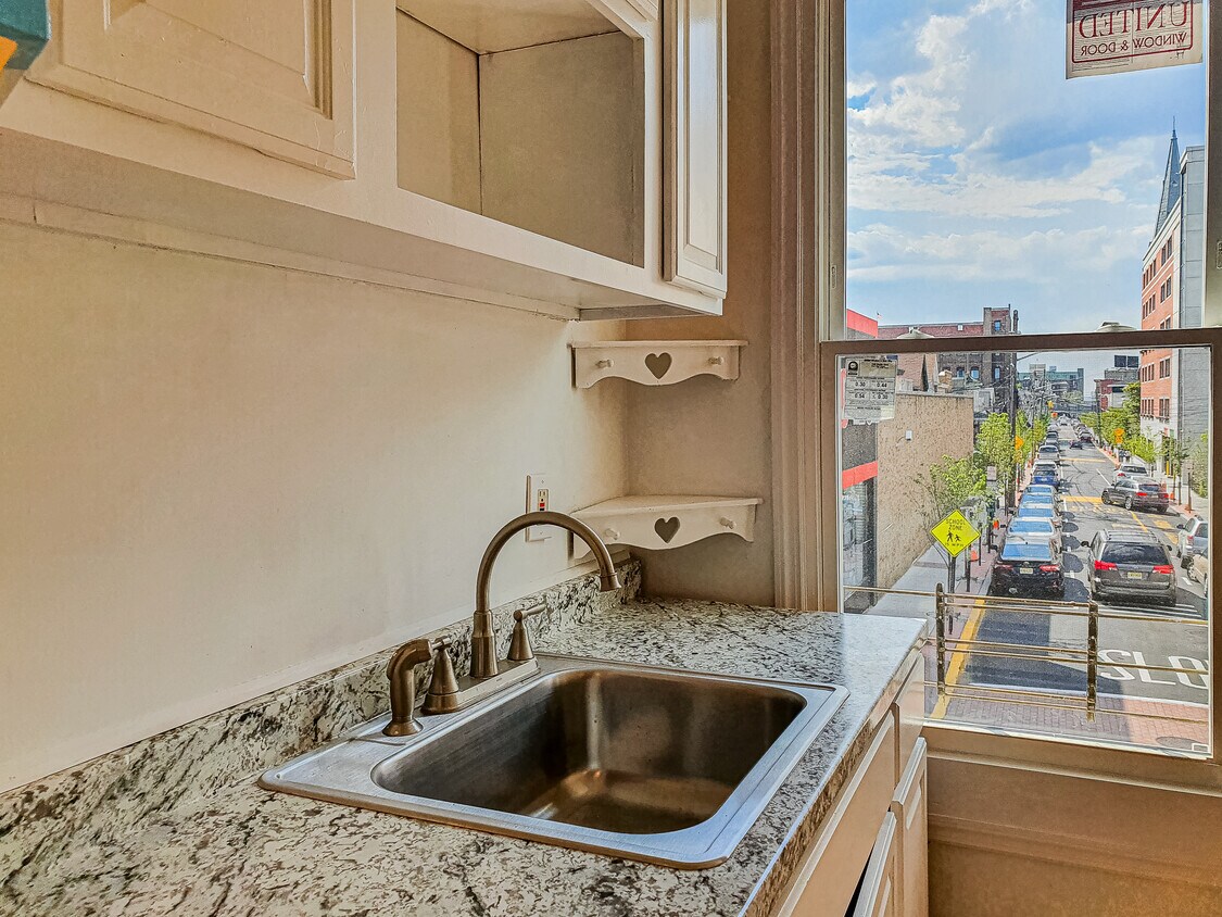 Foto principal - 3504 Bergenline Ave