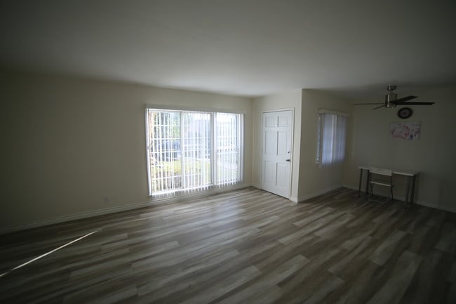 Living room and dining area - 5609 Clemson St