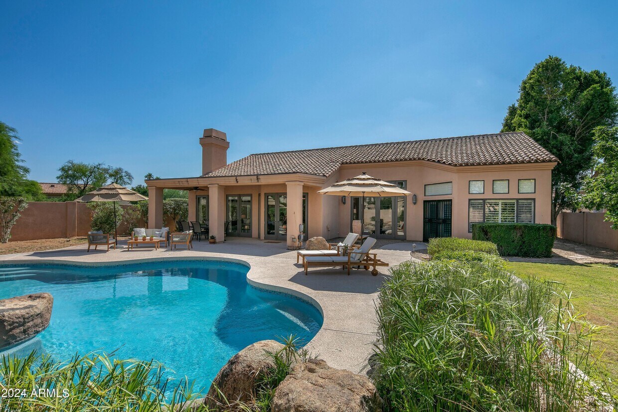 Foto principal - 7760 E Hartford Dr