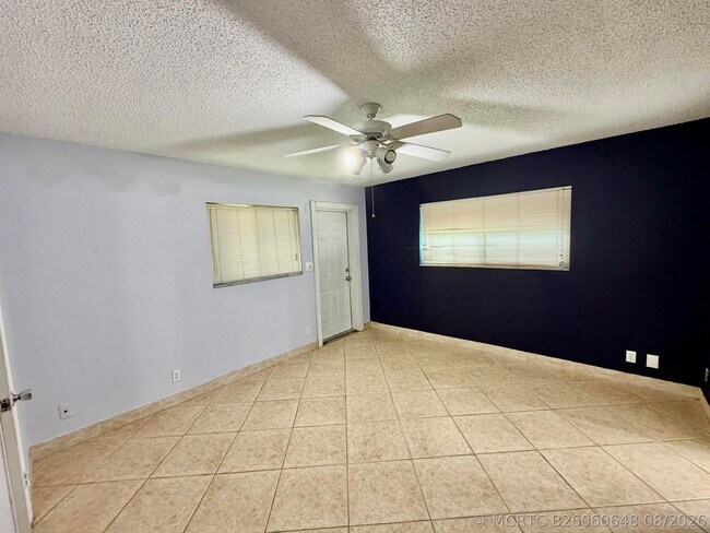 Foto del edificio - 7714 SW 8th Ct