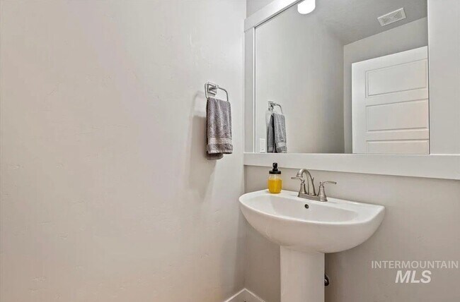 Foto del edificio - 5668 W Stadium Ln