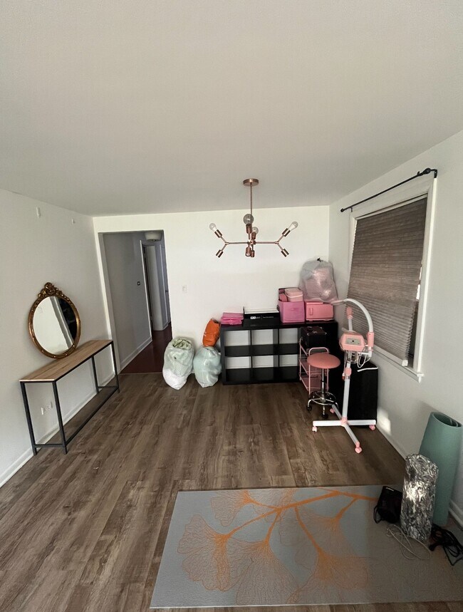 Foto del edificio - 5737 N Elston Ave