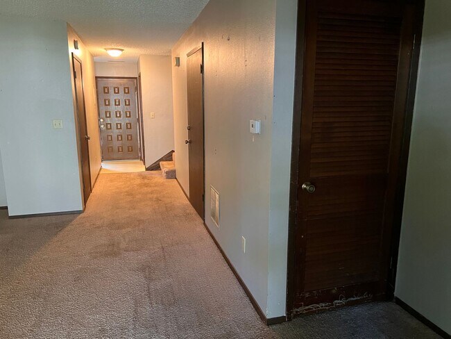Foto del edificio - 2 Bed/1.5 Bath Townhome in Iowa City!