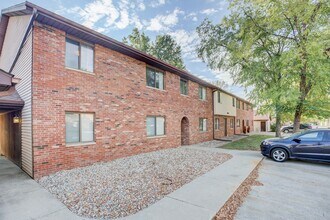 Building Photo - 1804 Oliver Dr