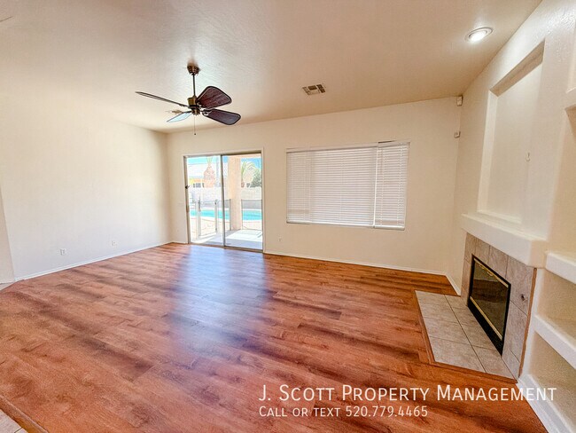 Foto del edificio - 279 W Desert Ave