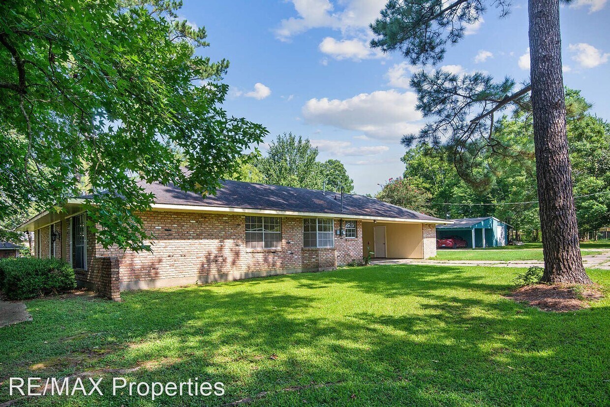 Primary Photo - 3 br, 2 bath House - 16625 Tiger Bend Road