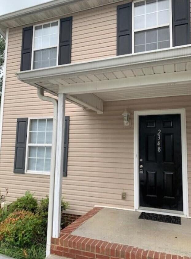 Foto principal - 2348 Grovers Mill Ct SE
