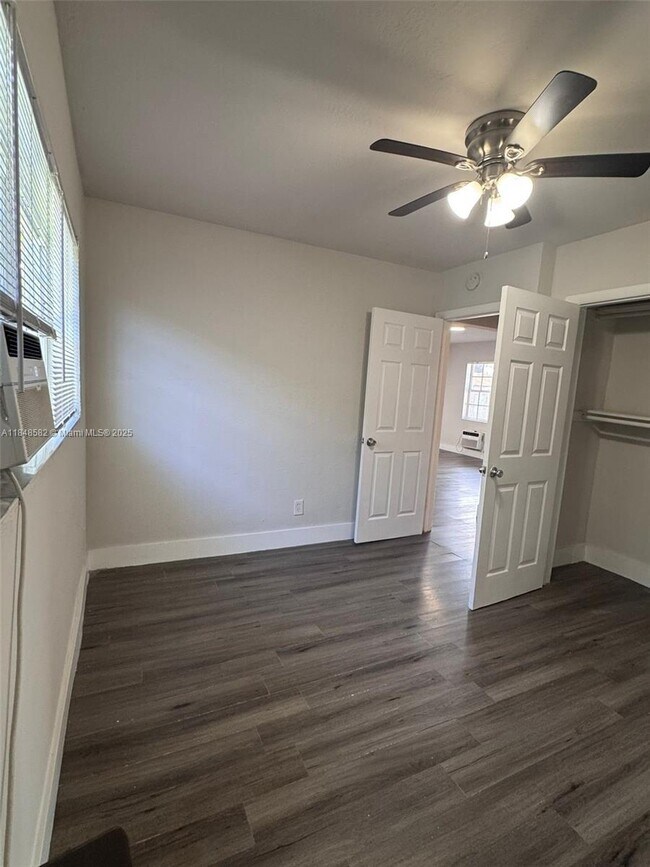 Foto del edificio - 822 NW 7th Terrace