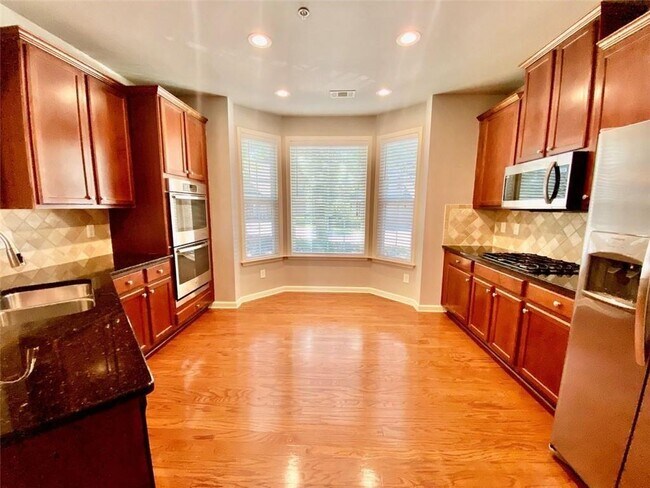 Foto del edificio - 3322 Castleberry Village Dr