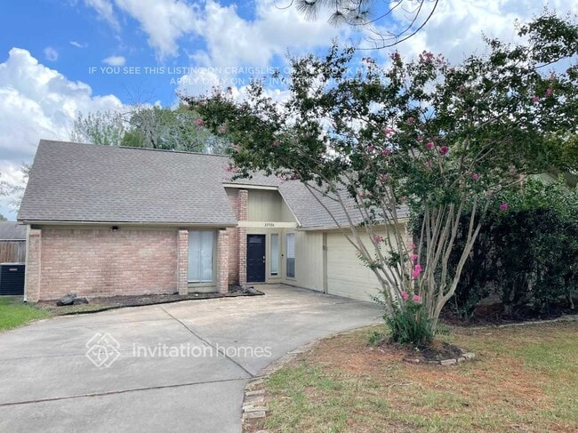 Building Photo - 22526 Smokey Hill Dr