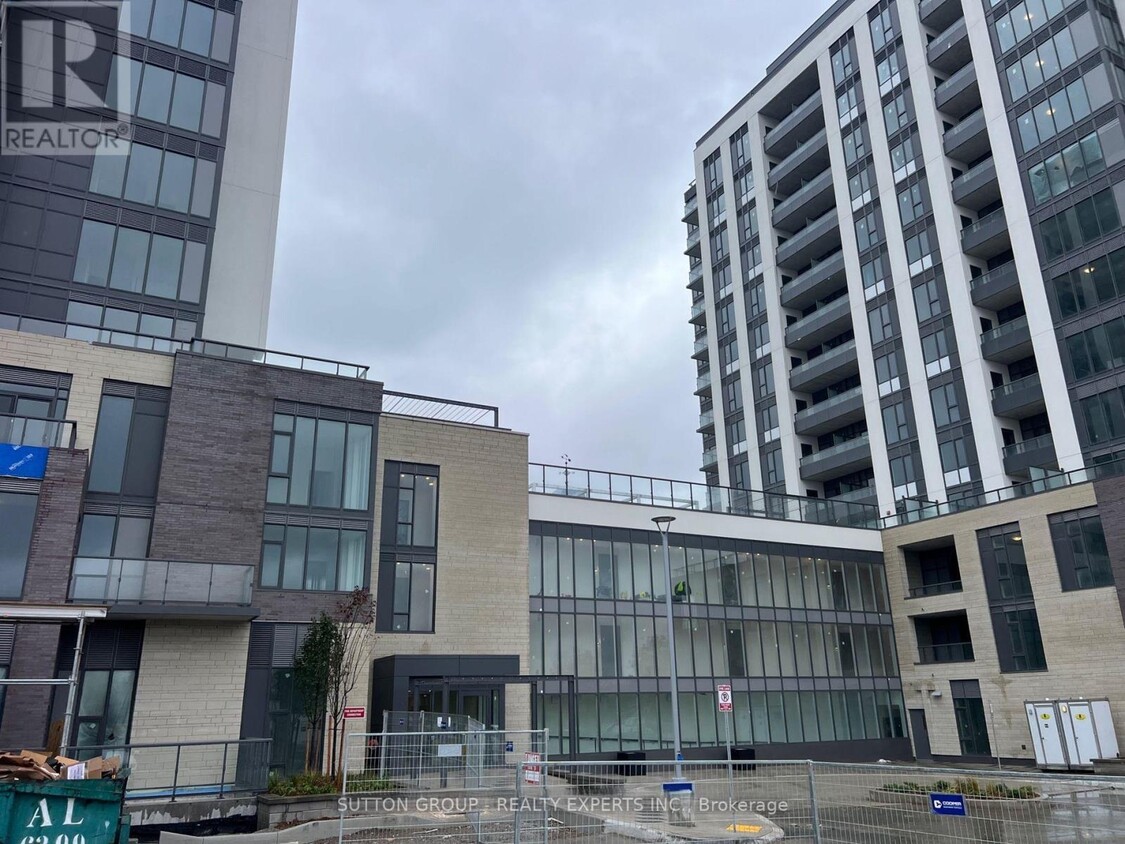 Photo du bâtiment - 715 Davis Dr