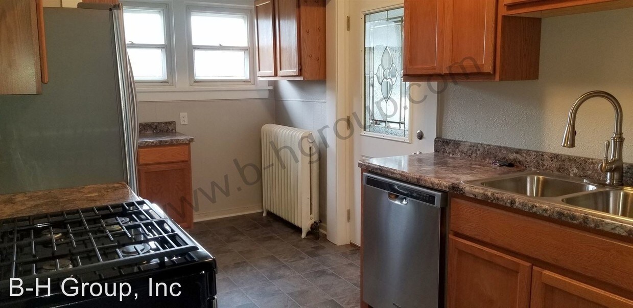 Primary Photo - 7446 22nd Ave