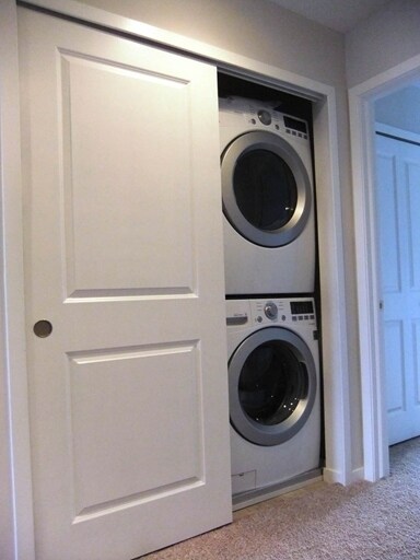 Washer& Dryer - 265-299 E Palmer St