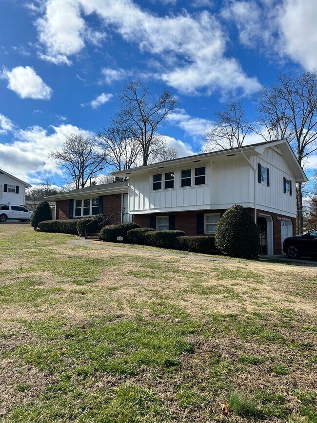 Building Photo - 3 br, 2 bath House - 4623 Norcross Road