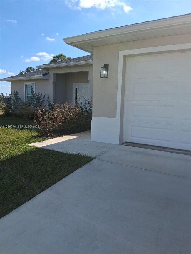 Foto del edificio - 1828 NW 30th St