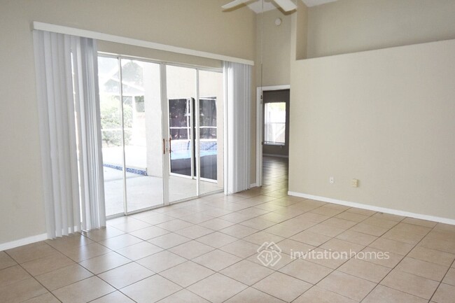 Building Photo - 9232 Hidden Water Cir