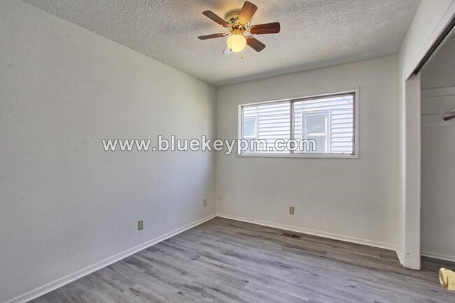 Foto del edificio - 2 Bed, 1 Bath Duplex Unit in Rose Village