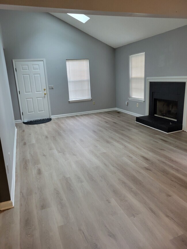Living room - 4228 Lakes End Dr NW