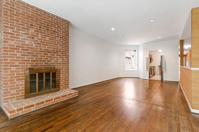Foto del edificio - 127 11th St NE