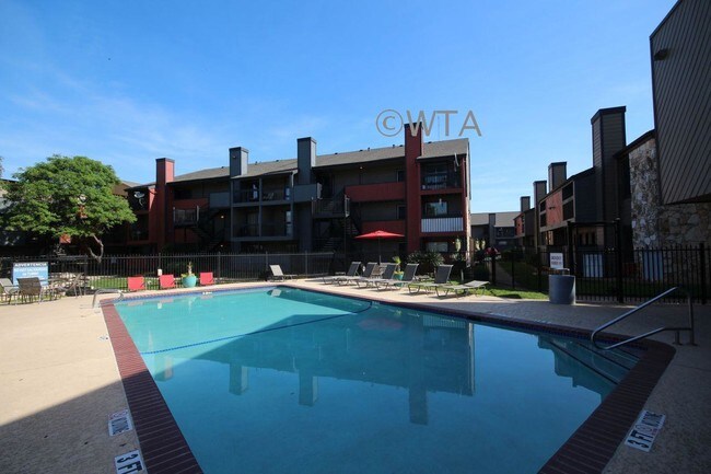 Building Photo - 1 bedroom in Austin TX 78753