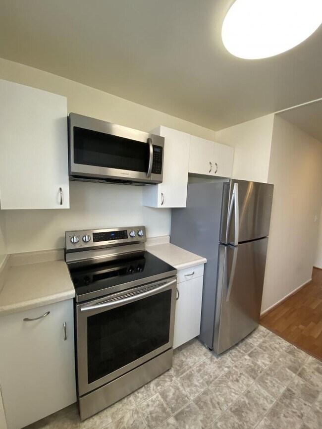 Building Photo - 2 bedroom in San Francisco CA 94131