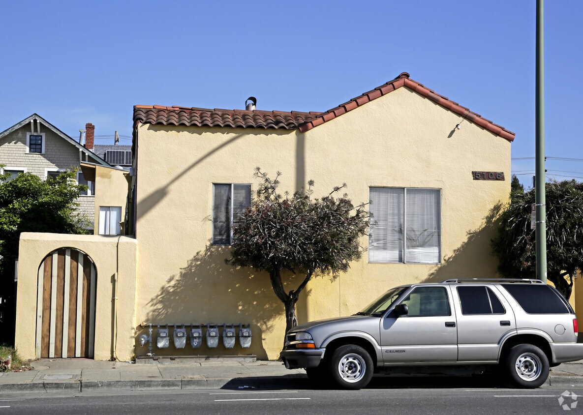 Building Photo - 5106 Bancroft Way