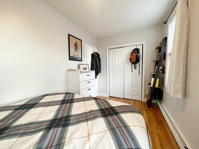 Foto del edificio - 126 Everett St