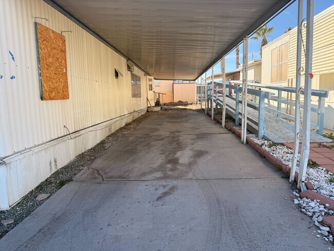 Foto del edificio - 3601 E Wyoming Ave