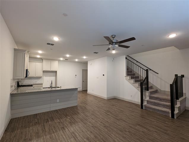 Building Photo - 2654 Dodson St