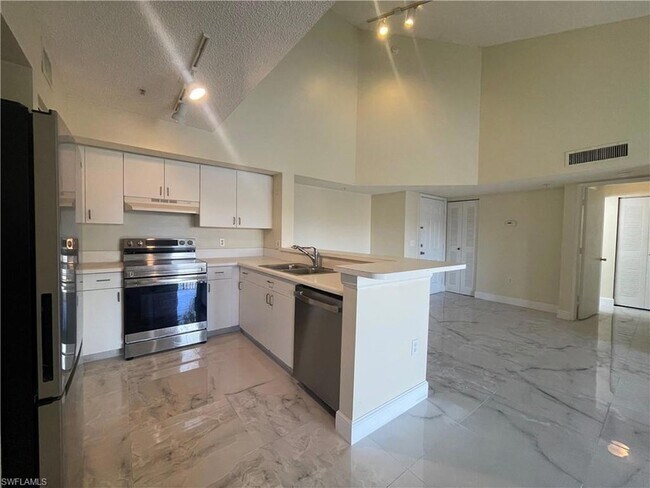 Foto del edificio - 1205 Wildwood Lakes Blvd
