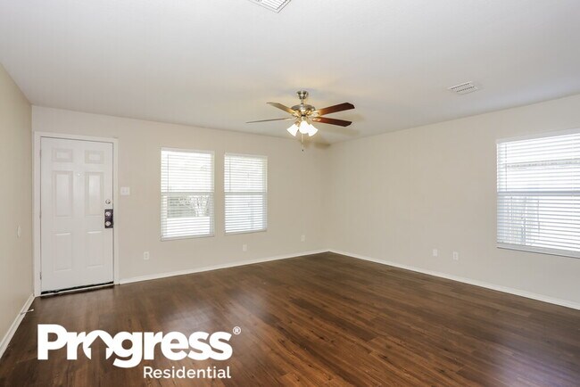 Foto del edificio - 9108 Penny Ln