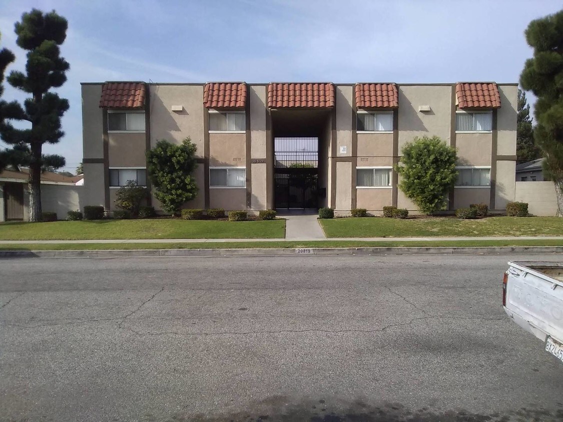 102 Apartments Available for Rent in Lakewood, CA