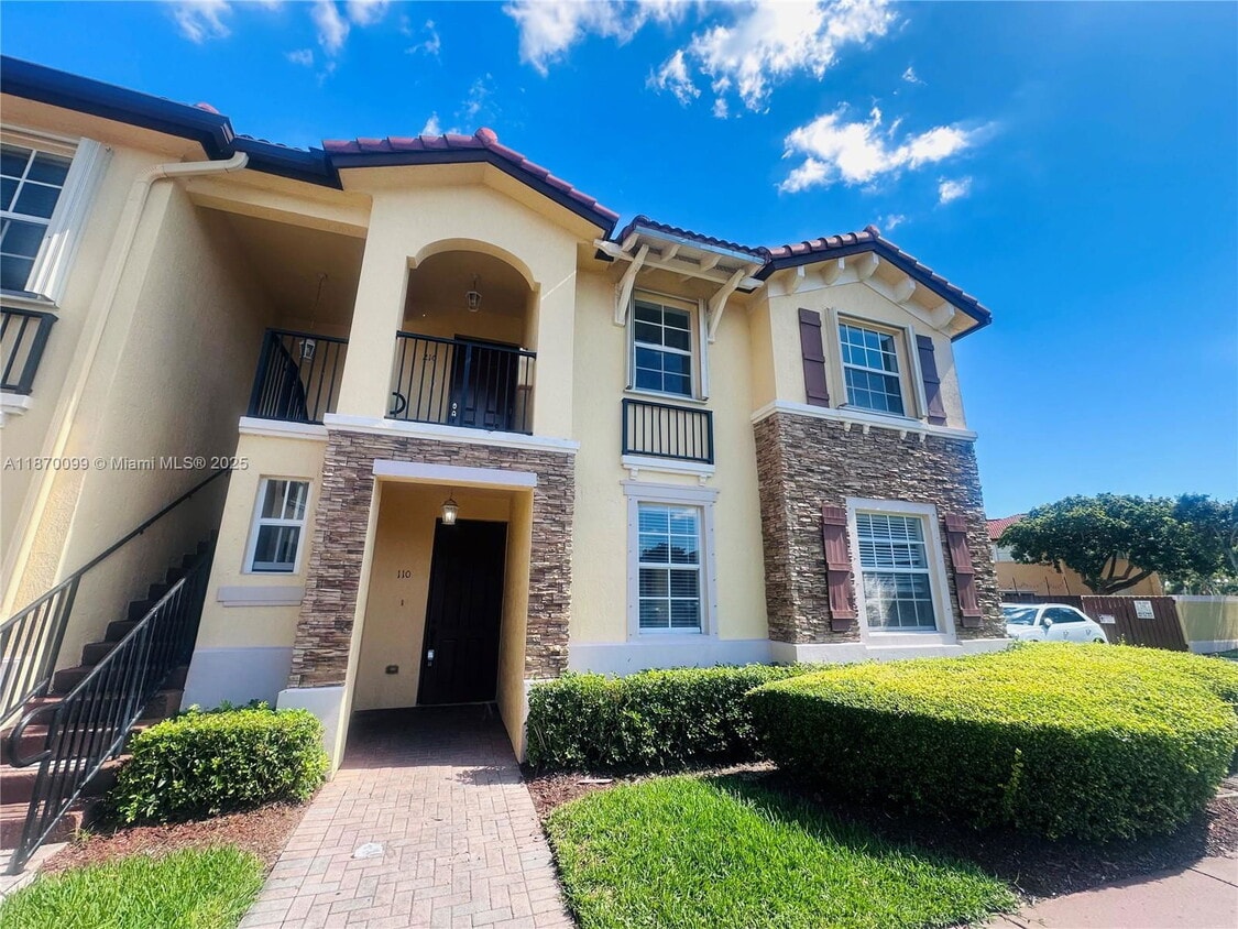 Photo - 1420 Northeast 33rd Avenue, Homestead, FL 33033 - 3 BR 2 BA condo