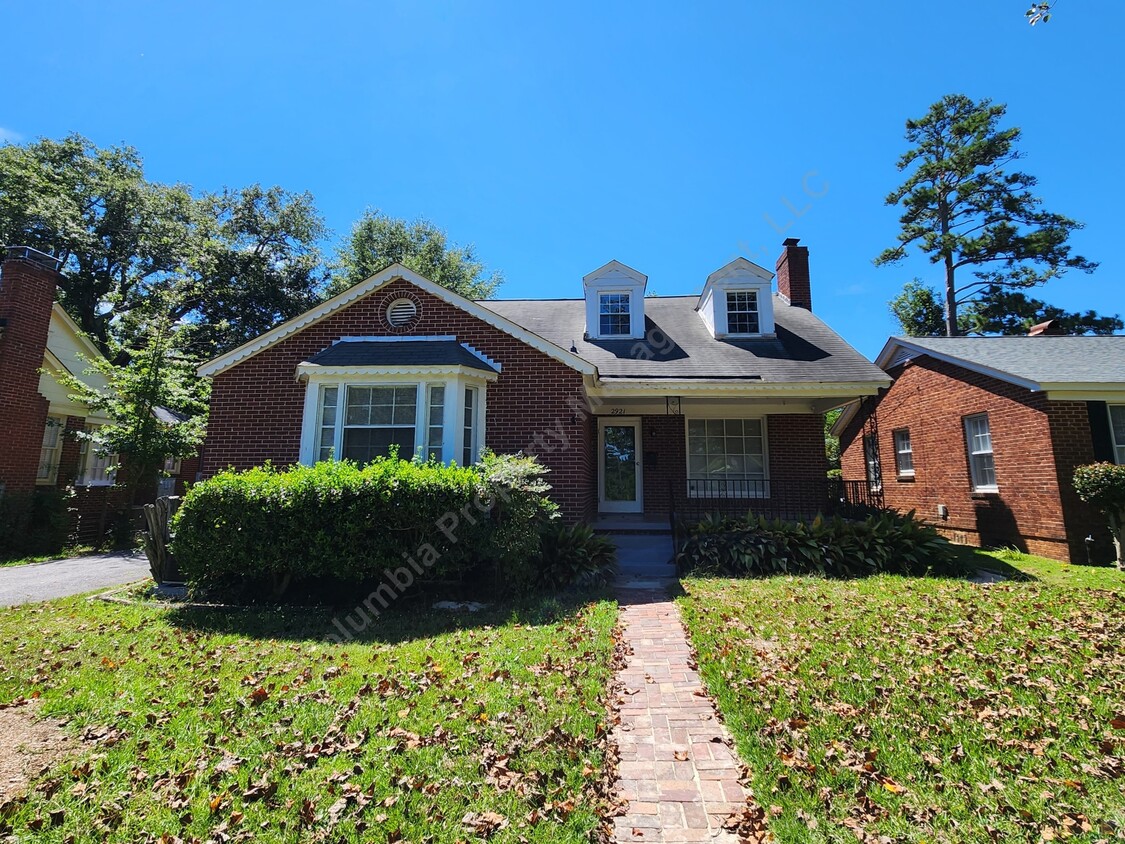 Primary Photo - 2921 Earlewood Dr