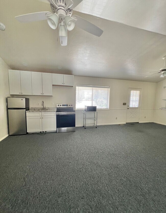 Building Photo - PM16-00414K: Coronado