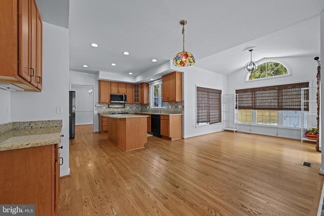 Building Photo - 4018 Tiber Falls Dr